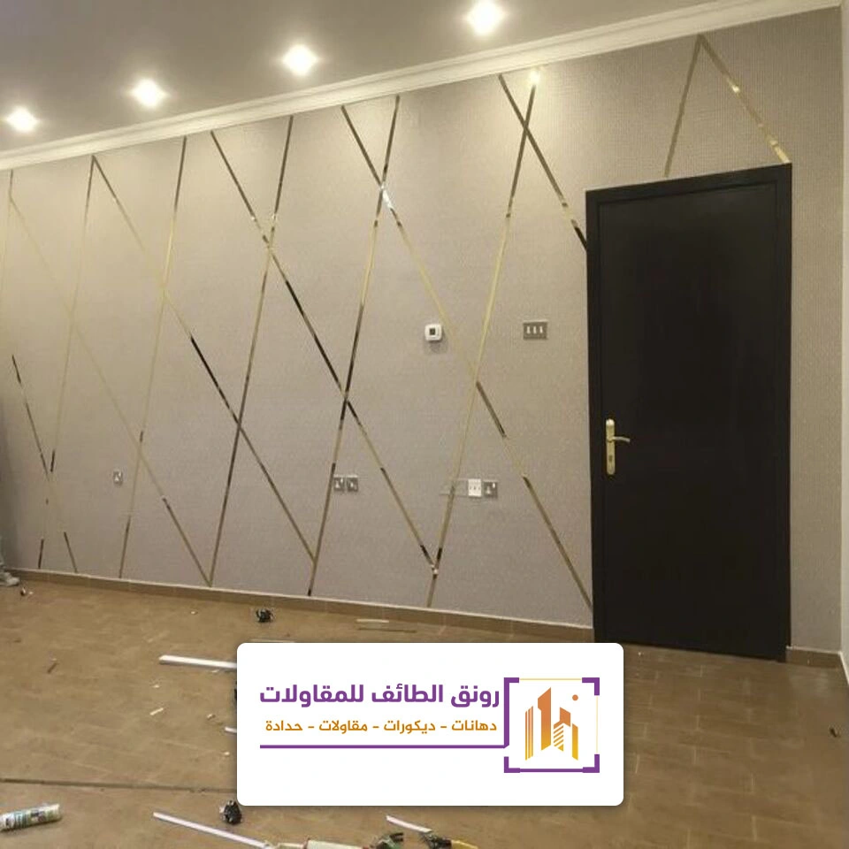 براويز استيل ذهبي الطائف